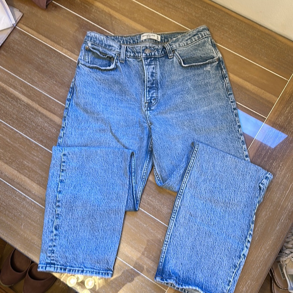 Abercrombie size 6/28 Regular The Dad High Rise Jeans